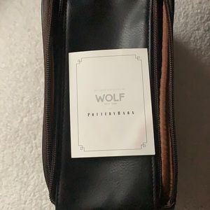 Wolf Toiletry Bag